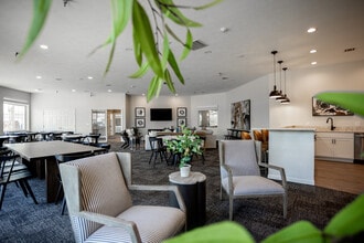 Donegal Pointe Apartments in Sioux Falls, SD - Building Photo - Building Photo