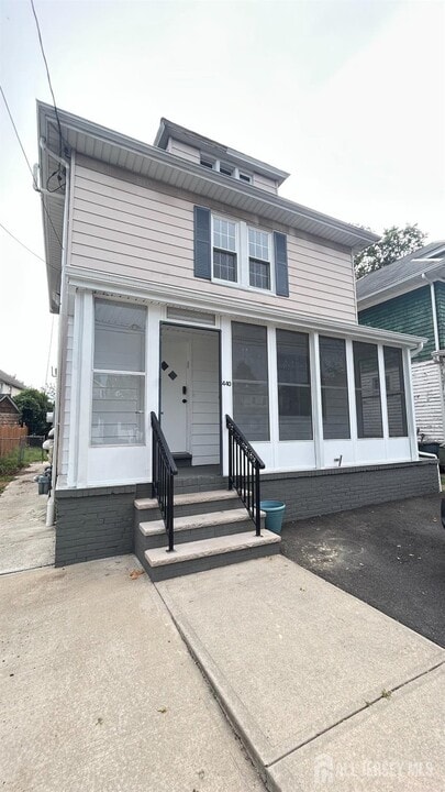 440 Denison St in Highland Park, NJ - Building Photo