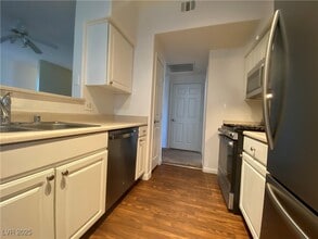 9000 Las Vegas Blvd in Las Vegas, NV - Building Photo - Building Photo