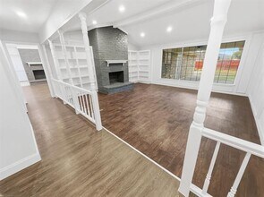 2409 Castle St in Irving, TX - Building Photo - Building Photo