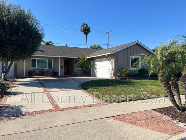 16291 Honolulu Ln in Huntington Beach, CA - Building Photo - Building Photo