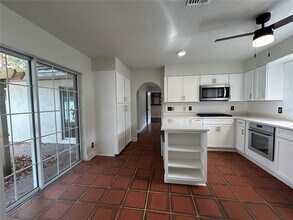 3322 NW 39th Ter in Gainesville, FL - Building Photo - Building Photo