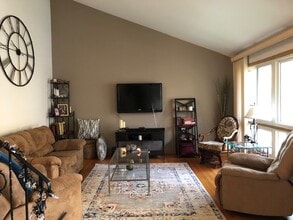 1605 N Arlington Heights Rd in Arlington Heights, IL - Foto de edificio - Building Photo