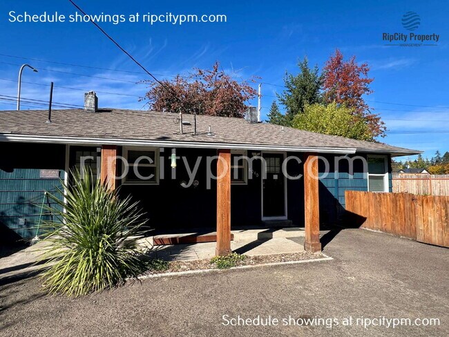 8040 SW Oleson Rd in Portland, OR - Building Photo - Building Photo