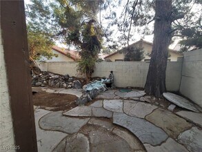 108 Boysenberry Ln in Henderson, NV - Building Photo - Building Photo
