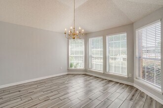 12425 Seven Eagles Ln in Burleson, TX - Building Photo - Building Photo
