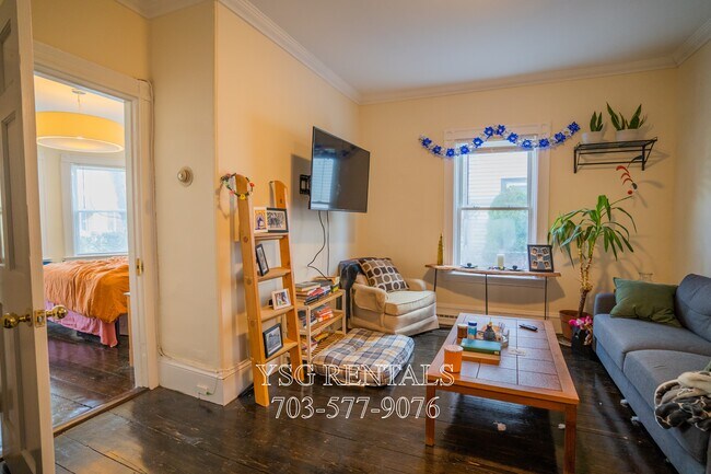 53 Riverdale St, Unit #1