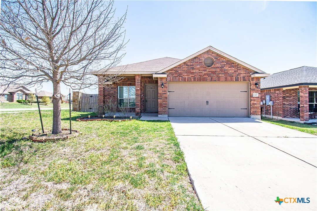 6300 Clear Brook Dr in Killeen, TX - Building Photo