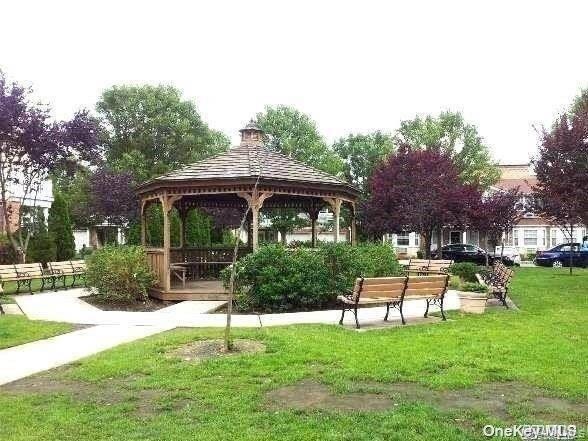 82-74 Country Pointe Cir in Queens, NY - Building Photo - Building Photo