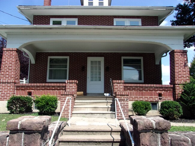 property at 341 Indian Manor Dr