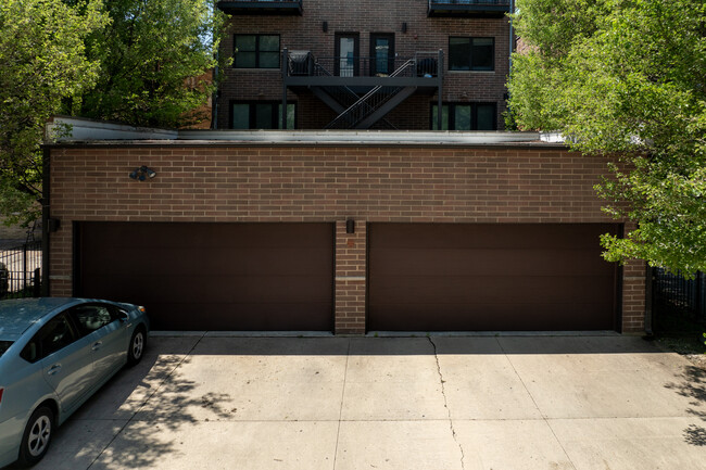 212 Marengo Ave in Forest Park, IL - Foto de edificio - Building Photo