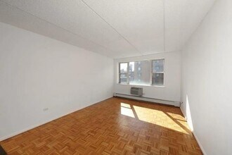 301 Elizabeth St in New York, NY - Building Photo - Building Photo