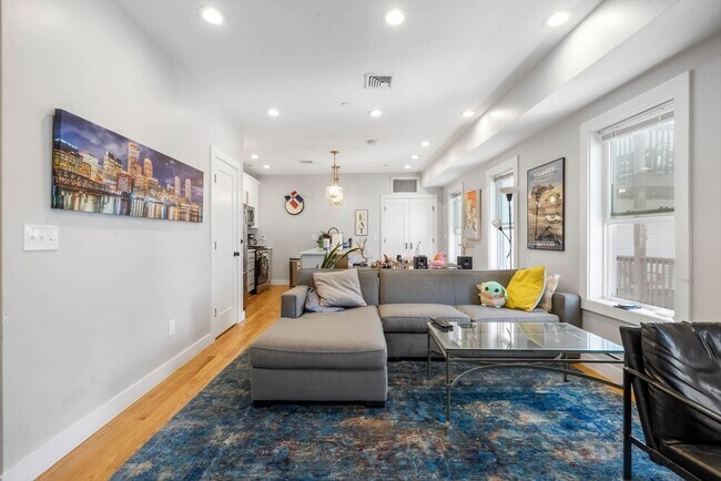 20 Grimes St in Boston, MA - Building Photo - Building Photo