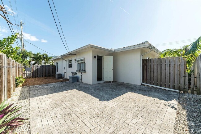 2019 NE 17th Ct in Fort Lauderdale, FL - Building Photo - Building Photo