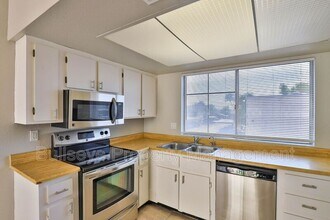 1540 W Mercer Ln in Phoenix, AZ - Building Photo - Building Photo