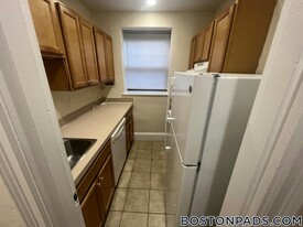 2 Elmwood Ave in Winchester, MA - Building Photo