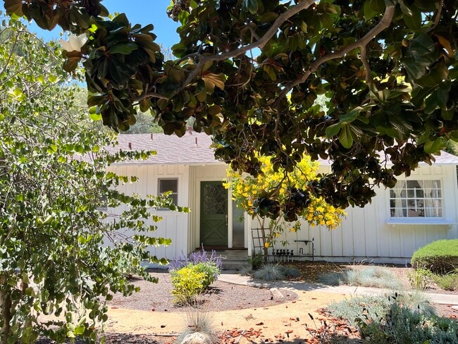 property at 659 Linda Vista Ave