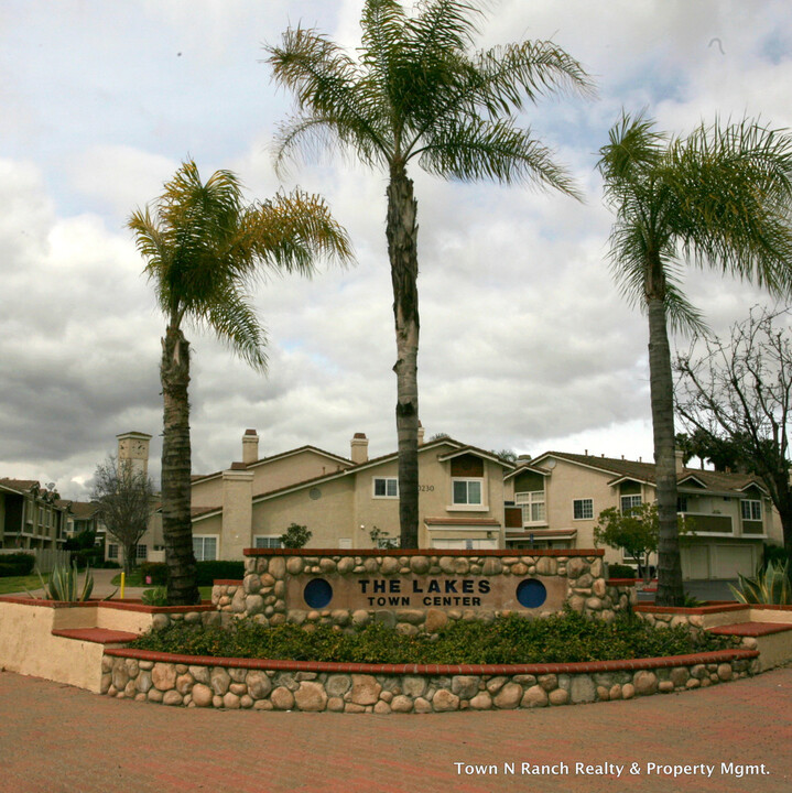 10170 Palm Glen Dr in Santee, CA - Foto de edificio