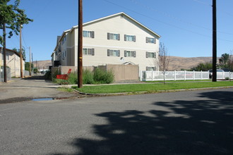 East Ridge Apartments in Yakima, WA - Building Photo - Building Photo