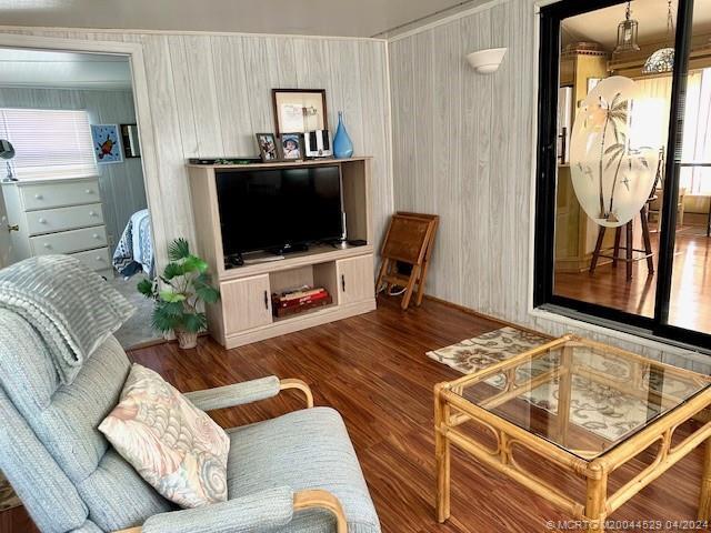 property at 952 Nettles Blvd