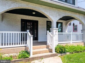 25 Manor Rd in Paoli, PA - Building Photo - Building Photo