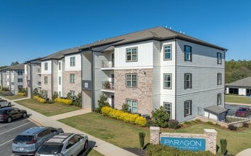 Paragon Luxury Apartments in Athens, GA - Foto de edificio - Building Photo