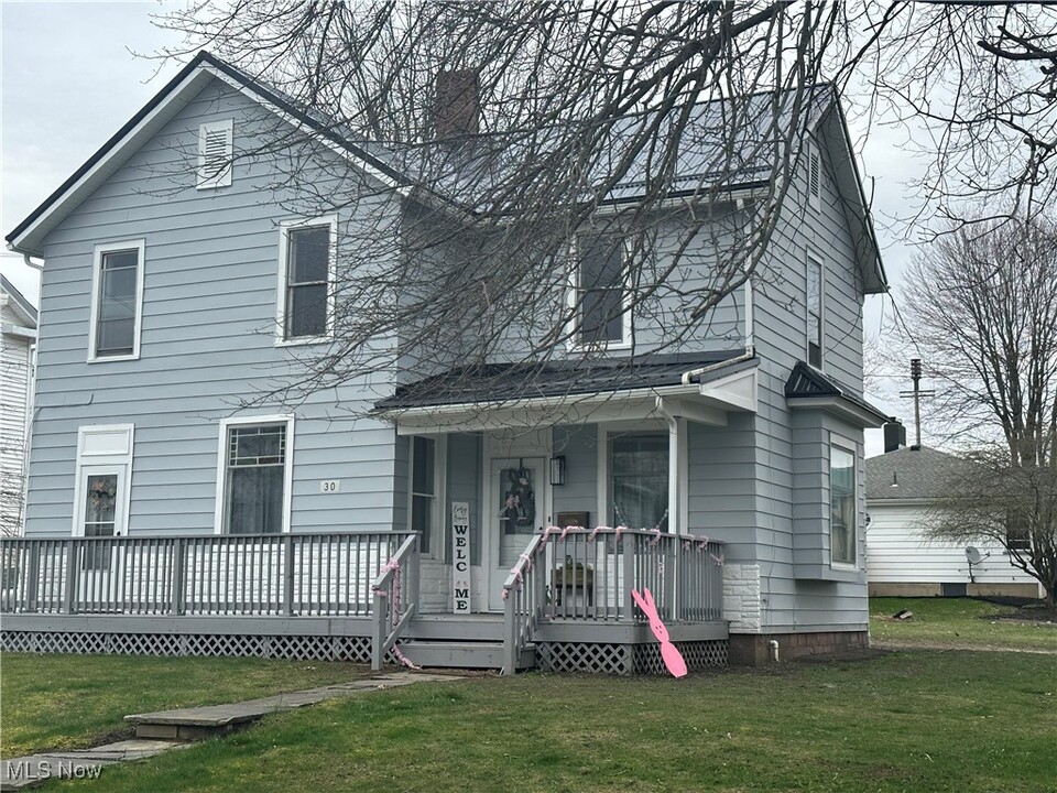 30 S Middle St in Columbiana, OH - Building Photo