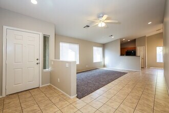 546 Truffles St in Henderson, NV - Foto de edificio - Building Photo