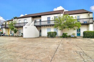 15302 Bonasse Ct in Corpus Christi, TX - Building Photo