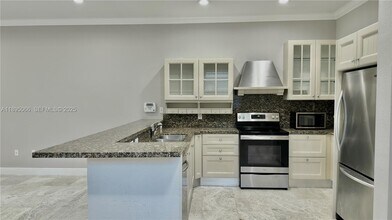 210 SW 9th St in Fort Lauderdale, FL - Building Photo - Building Photo