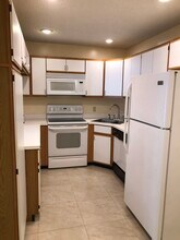 2114 SW Silver Pine Way in Palm City, FL - Building Photo - Building Photo