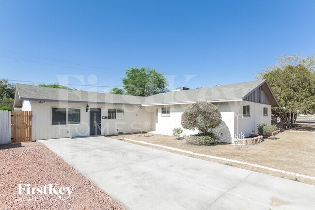 547 W 18th St in Tempe, AZ - Foto de edificio - Building Photo