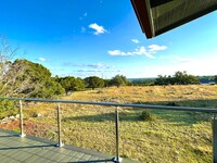 450 Indian Springs Dr in Kerrville, TX - Foto de edificio - Building Photo