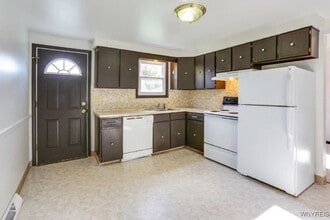 22 W Summerset Ln in Buffalo, NY - Building Photo - Building Photo