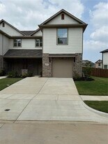 411 Saddle Ln in Denton, TX - Building Photo