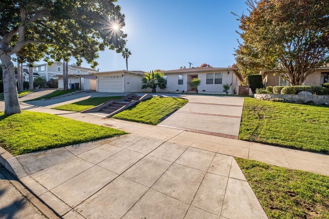 property at 7121 Arizona Ave