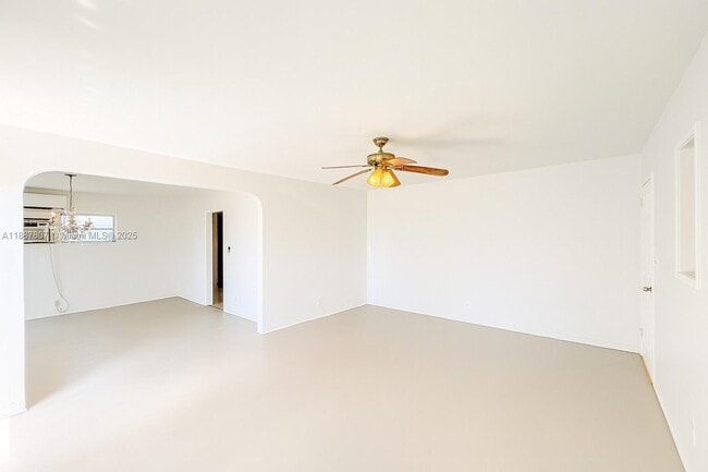 1851 Wiley St in Hollywood, FL - Building Photo - Building Photo