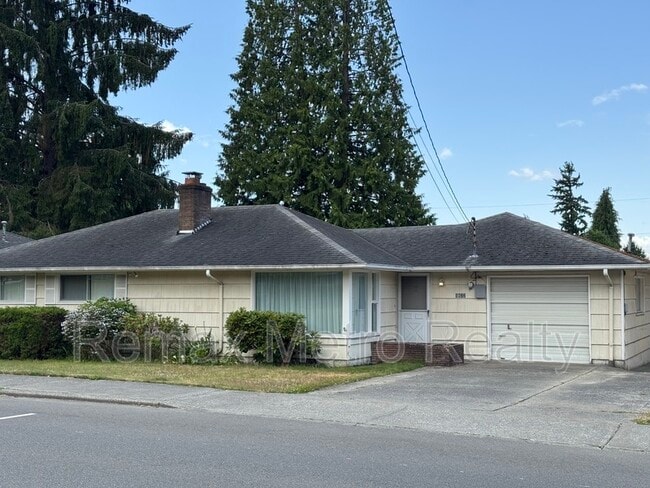 property at 5622 Beverly Ln