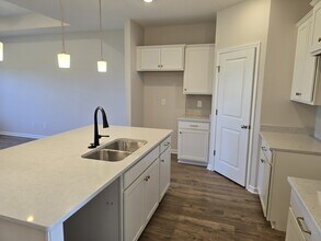 5143 Park Cir in Columbia, TN - Building Photo - Building Photo