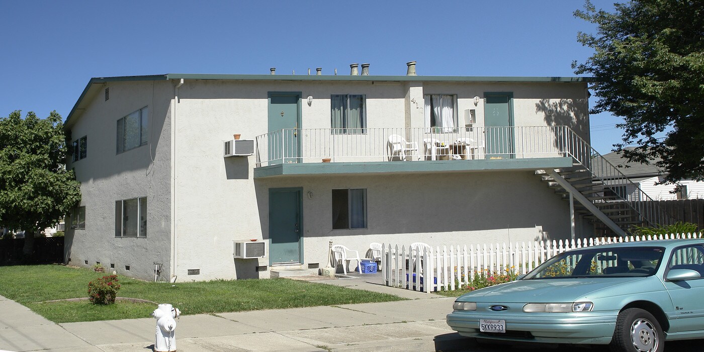 412 K St in Antioch, CA - Building Photo