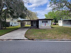 7513 Highpoint Blvd in Brooksville, FL - Building Photo