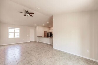 1924 NE 20th Pl in Cape Coral, FL - Building Photo - Building Photo