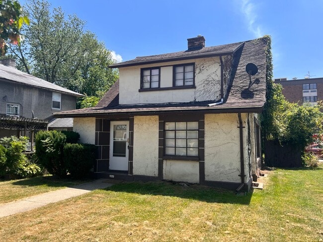 property at 1947 Freeman St