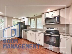 200 Rencher St in Hillsborough, NC - Building Photo - Building Photo