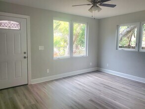 3471 15th Ave S in St. Petersburg, FL - Building Photo - Building Photo