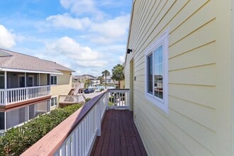 811 Ocean Marina Dr in Flagler Beach, FL - Building Photo - Building Photo