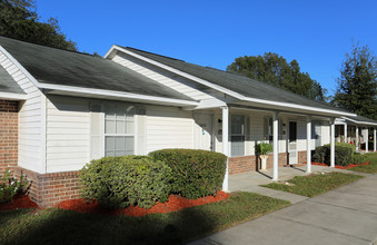 Water Oak Apartments in Orange City, FL - Building Photo - Building Photo