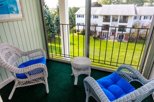 430 Baldwin Ave in Rochester, MI - Building Photo