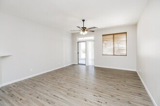 1062 E Nickleback St in San Tan Valley, AZ - Building Photo - Building Photo