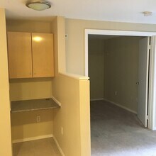 425 Vine St, Unit 325 in Seattle, WA - Building Photo - Building Photo